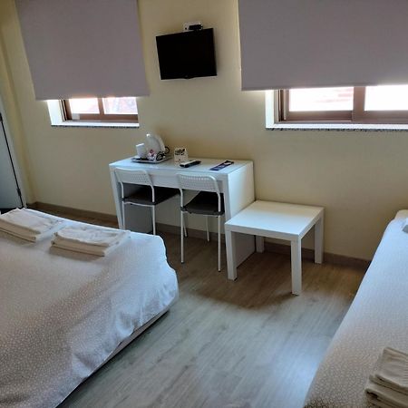 Metro Vilar Suites & Villas Vilar do Pinheiro الغرفة الصورة